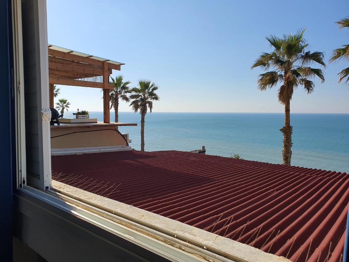 Magic On The Sea-Suites With A Private Jacuzzi And A Private Sea View Netanya Ngoại thất bức ảnh