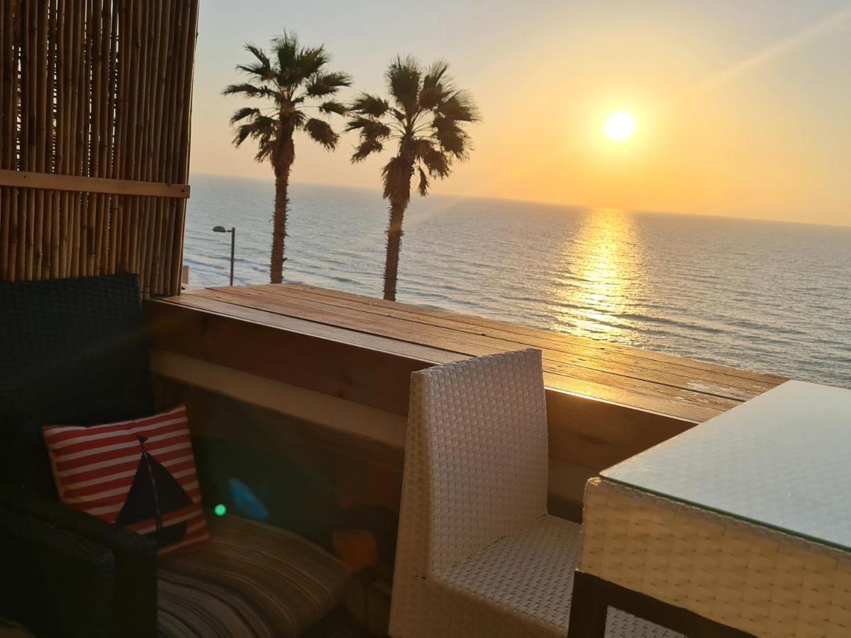 Magic On The Sea-Suites With A Private Jacuzzi And A Private Sea View Netanya Ngoại thất bức ảnh