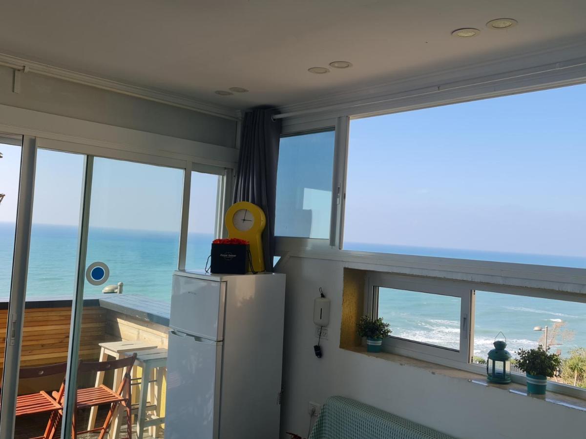 Magic On The Sea-Suites With A Private Jacuzzi And A Private Sea View Netanya Ngoại thất bức ảnh